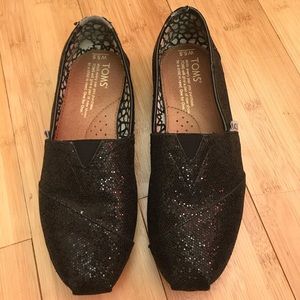 black glitter toms